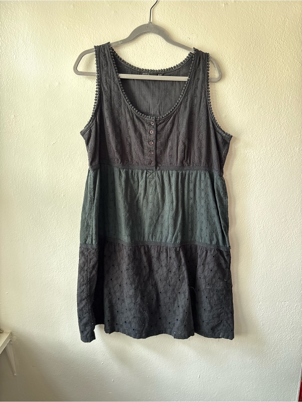 Prana Two-Tone Sleeveless Eyelet Tunic - Charcoal